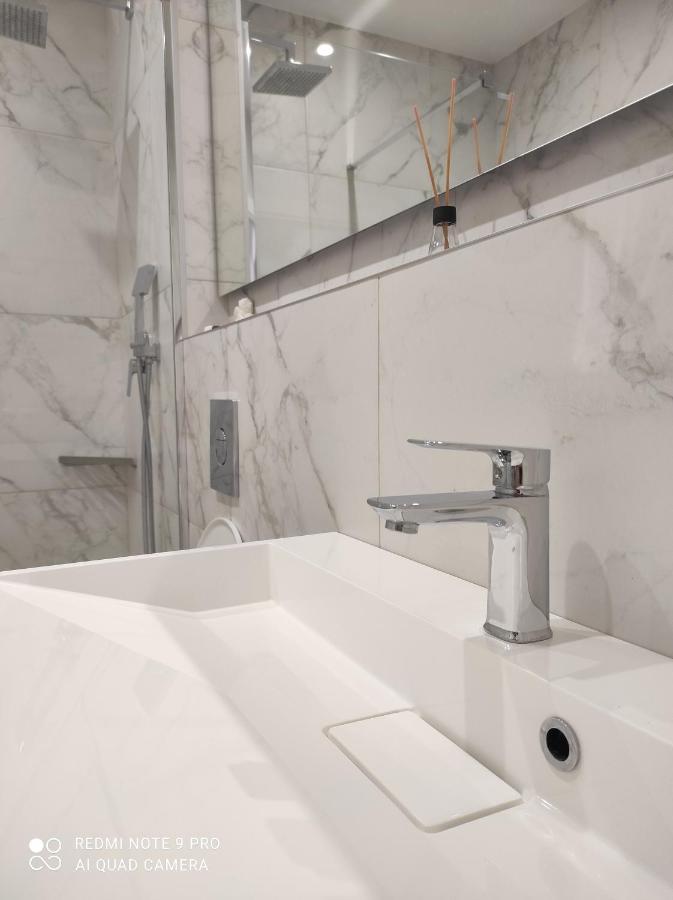 NEW modern apartment Użhorod Zewnętrze zdjęcie